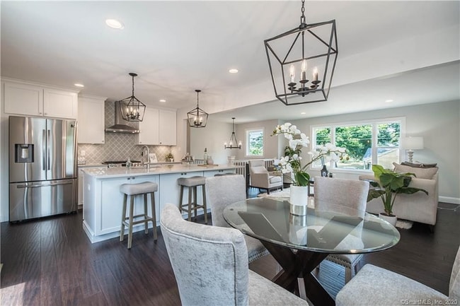 Building Photo - 62 Plum Tree Rd