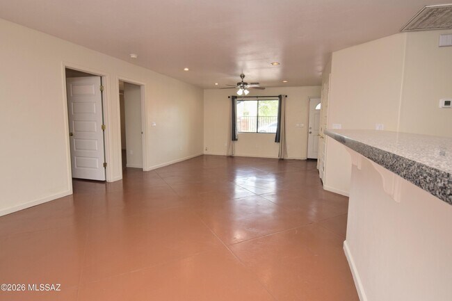 Foto del edificio - 203 S Cherry Ave