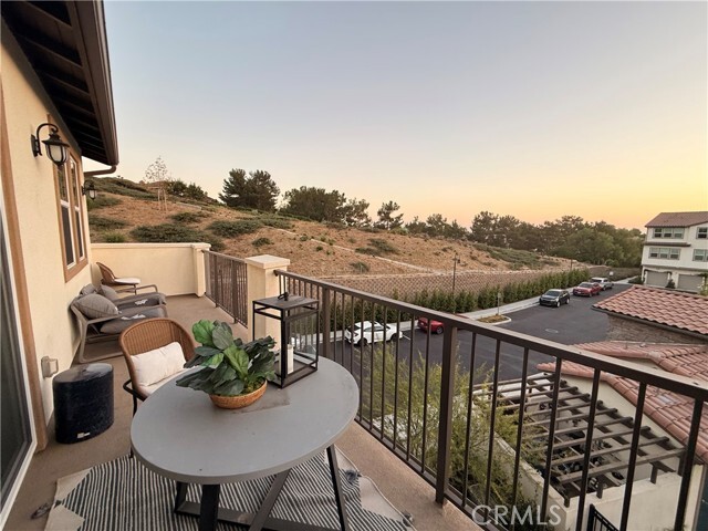 Building Photo - 209 Niebla Ln