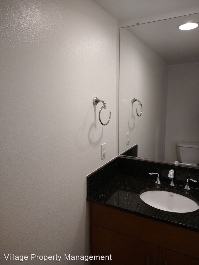 Building Photo - 2 br, 2.5 bath House - 265 Sandy Point Trail