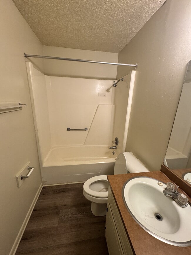 Building Photo - 205 Daniels St. -Midland City, AL 36350- apartment