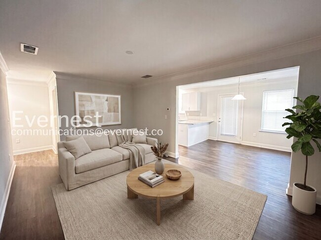 Foto del edificio - 3 Bed/2.5 Bath Home with Garage / Pet-Friendly / Coming Soon!