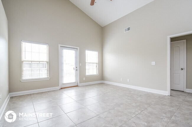 Foto del edificio - 2061 Edgewood Dr