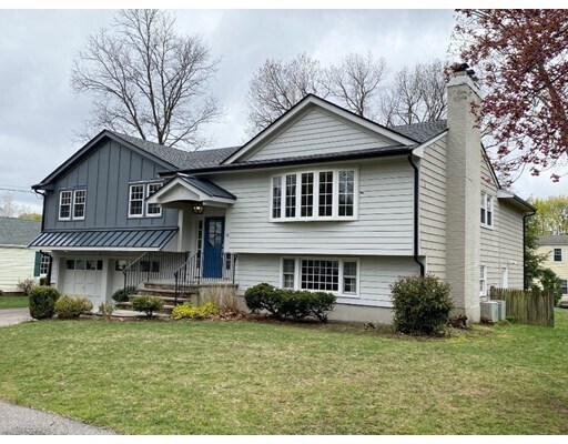 Primary Photo - 15 Hazelton Ave