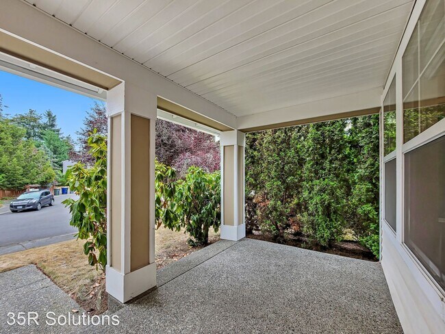 Building Photo - 3 br, 2.5 bath House - 1427 242nd Place SE
