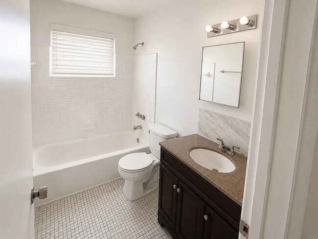 Foto del edificio - 3701 SW 59th Terrace