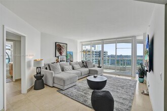 Building Photo - 21205 Yacht Club Dr