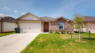 Building Photo - 1212 Rolling Thunder Dr