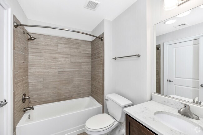 1BR, 1BA - 673SF - Dartmouth - Bathroom - The Law Building