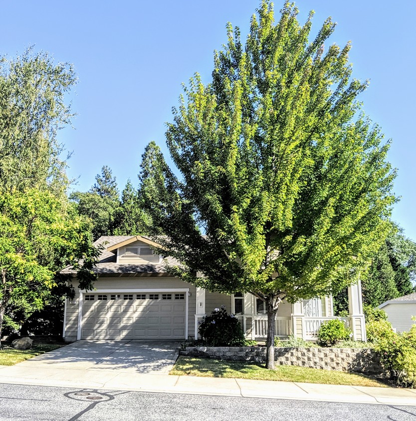 Primary Photo - 401 Eskaton Cir