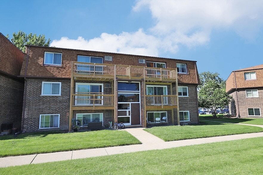 Primary Photo - 117 Boardwalk Street Unit 2W