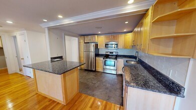 Building Photo - 121 Tremont St