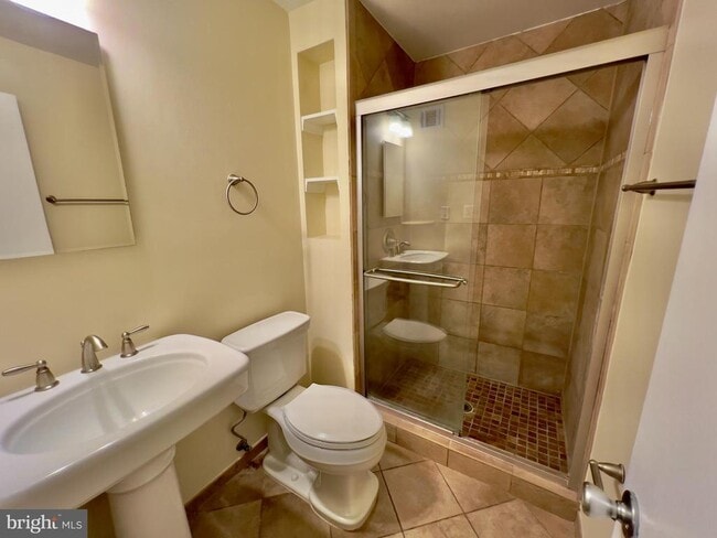 Foto del edificio - 3148 Hartwick Ln