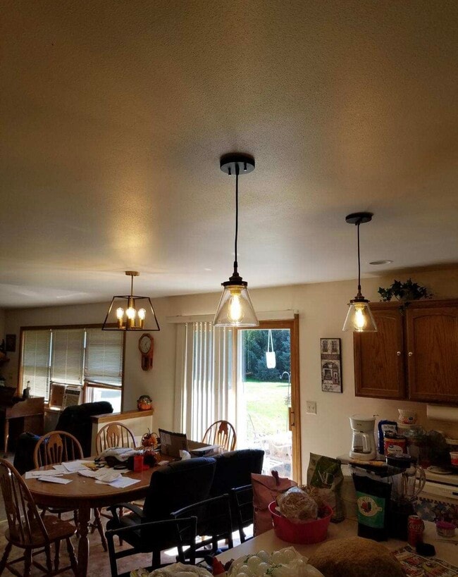Building Photo - 16120 Melba Ln