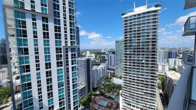 Foto del edificio - 1050 Brickell Ave