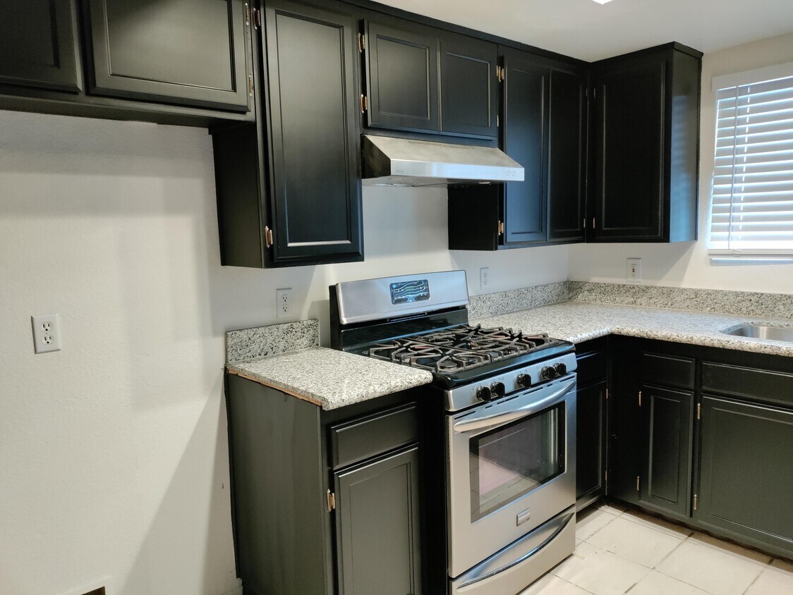 2864 Corona Ave, Mojave, CA 93501 House Rental in Mojave, CA