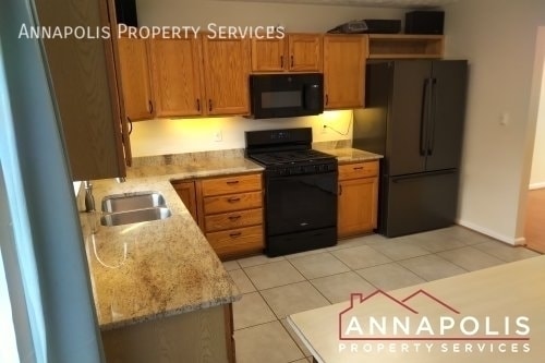 Building Photo - 709 Rock Elm Ct