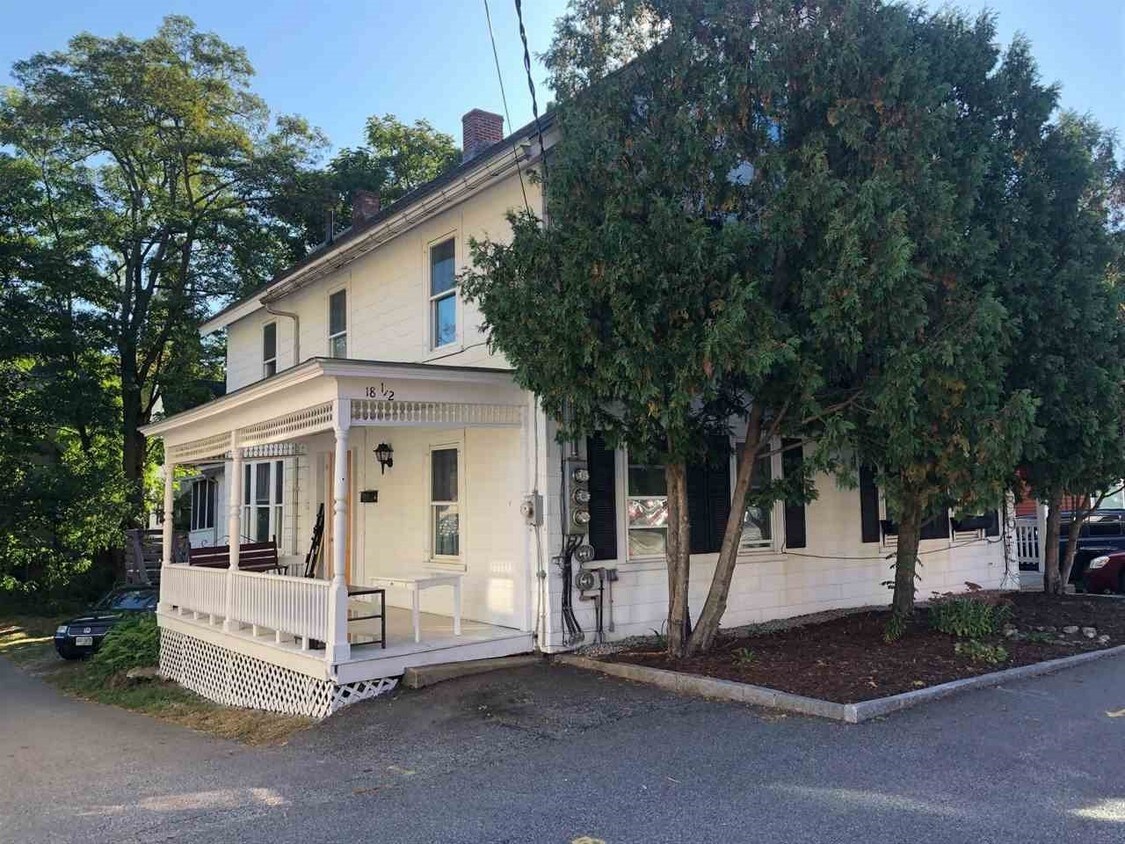 Primary Photo - 18 N Spring St