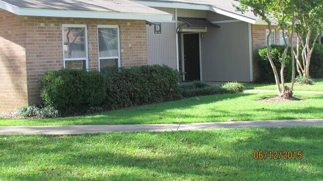 Foto del edificio - 16161 Tiger Bend Rd