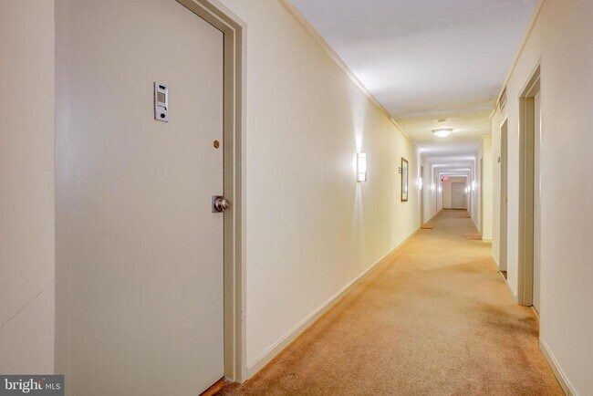 Foto del edificio - 7400 Lakeview Dr