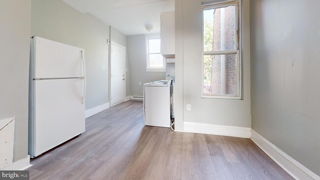 Photo - 2542 N 33rd St Apartment