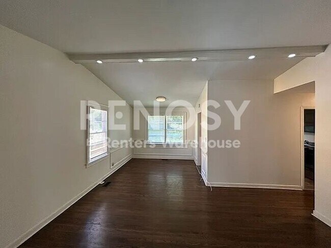 Foto del edificio - three-bedroom, two-bathroom Section 8 accepted home in the Inglenook-Tarrant