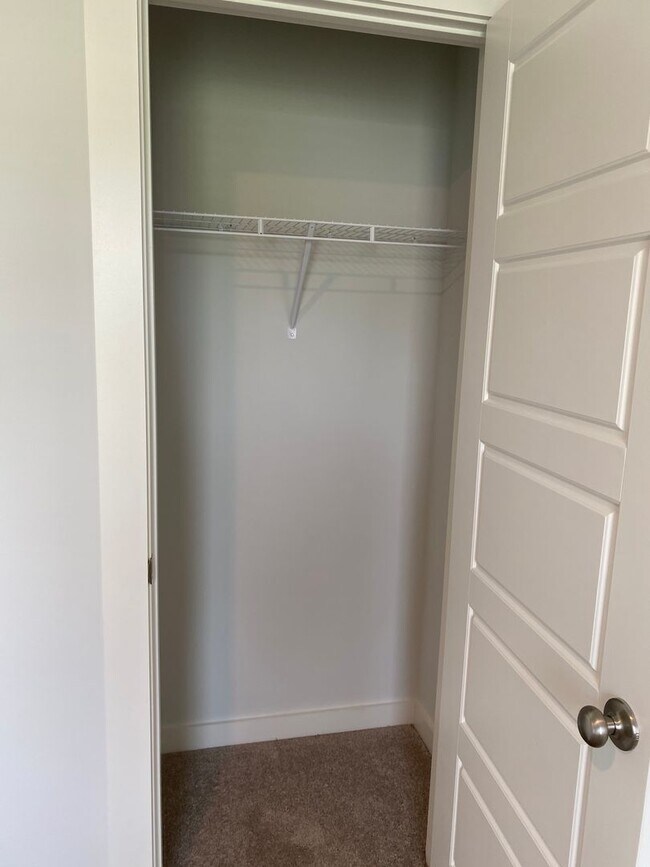 Foto del edificio - Blackman School Zoned - 3 BR 2.5 BA - Open...