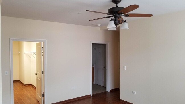 Foto del edificio - 50 N Northwest Hwy