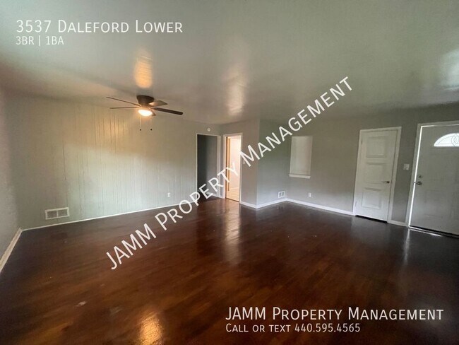 Foto del edificio - Shaker Heights: LOWER UNIT DUPLEX 3-Bedroom