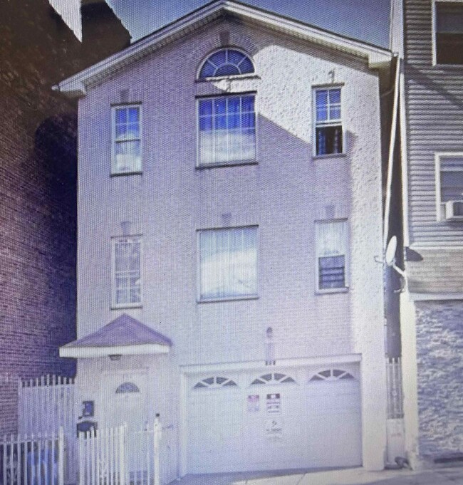 Building Photo - 111 Ocean Ave