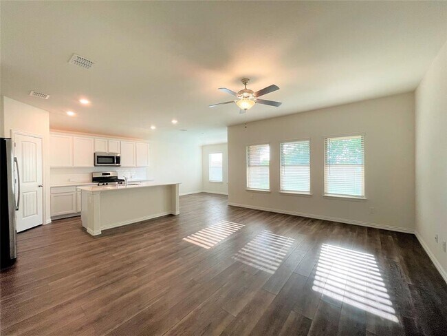 Foto del edificio - 4553 Conrad Ave