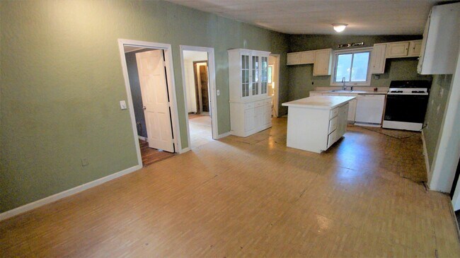 Building Photo - 2 Showell Pond Ln