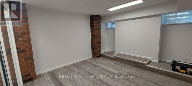Photo du bâtiment - 126 Weldrick Rd W
