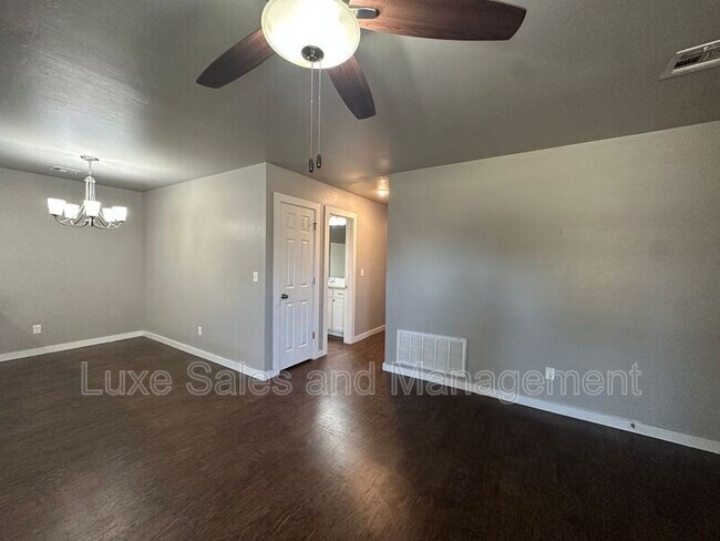 Foto del edificio - 749 SW 13th St