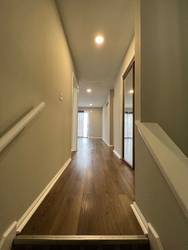 Foto del edificio - Updated 3-Bedroom Home with Garage in a Cul-de-Sac
