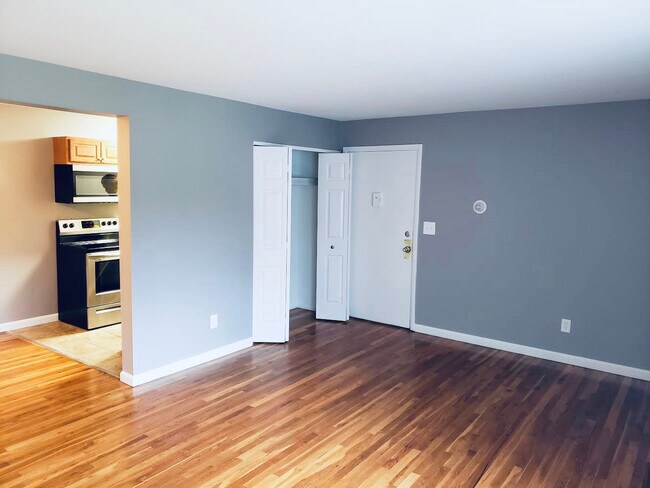 Sala de estar - 1215 W Farnum Ave