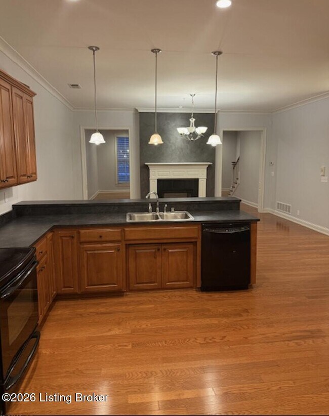 Foto del edificio - 9422 Norton Commons Blvd