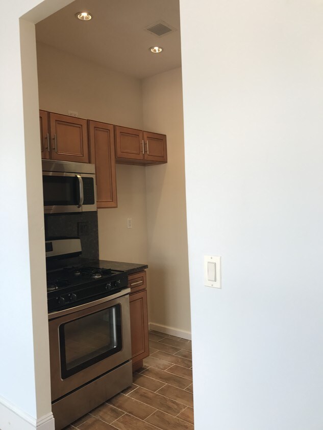 Kitchen (left - 1235 Decatur St