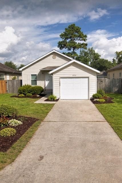 Photo - 11727 Greenglen Dr House