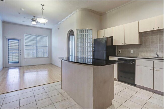 Foto del edificio - 1441 East St