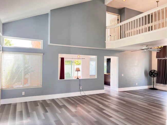 Foto del edificio - Vista Remodeled 3 Bedroom 2.5 Bath in the ...