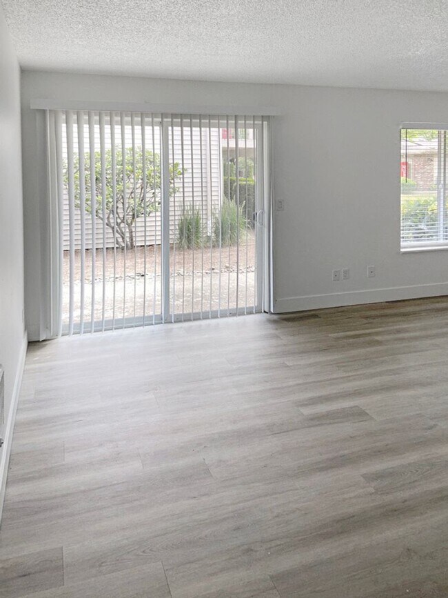 Covington Square Apartments Apartments in Aloha, OR