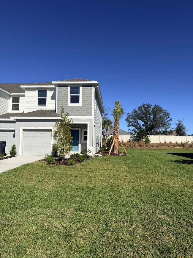 Foto del edificio - 16533 Bergamo Pl