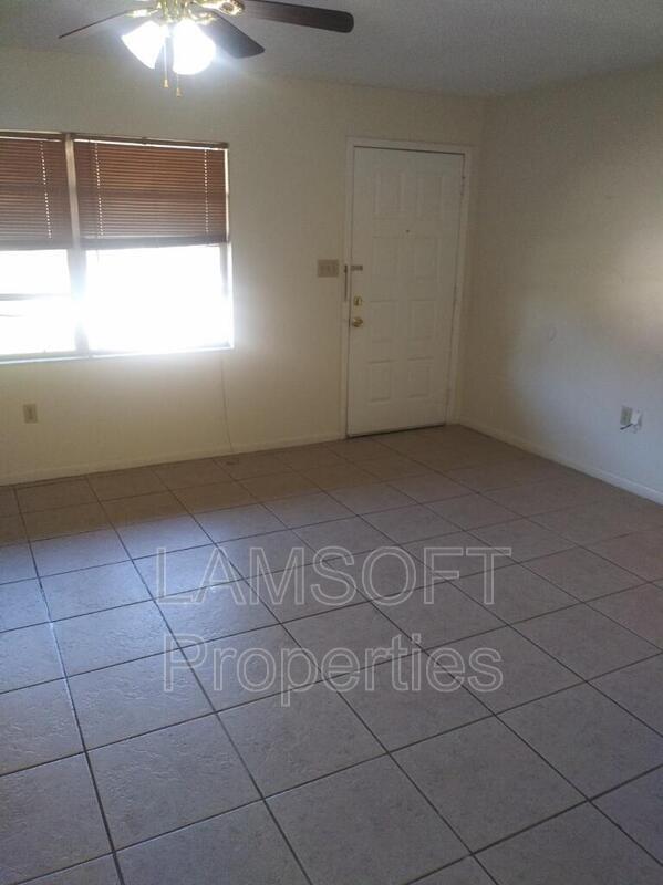 Building Photo - 5107 Manatee Dr
