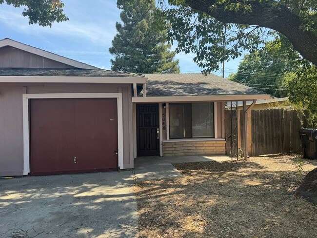 5048-5050 Shell Street - 5048-5050 Shell Street Apartment
