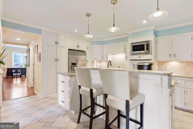 Building Photo - 8900 Carroll Manor Dr