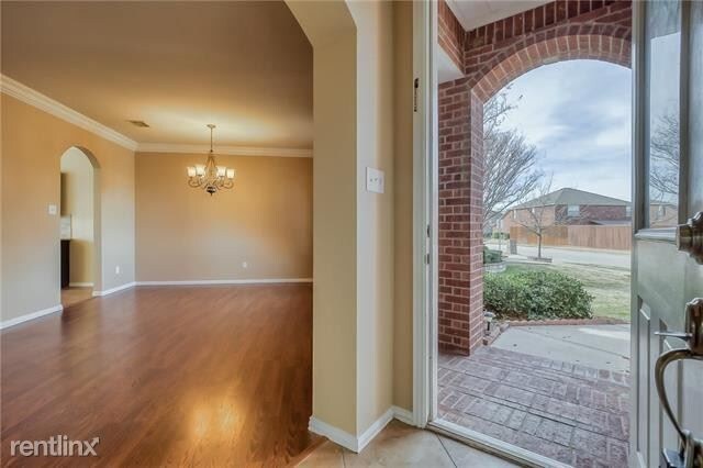 Building Photo - 4 br, 2 bath House - 1001 Lone Pine Drive