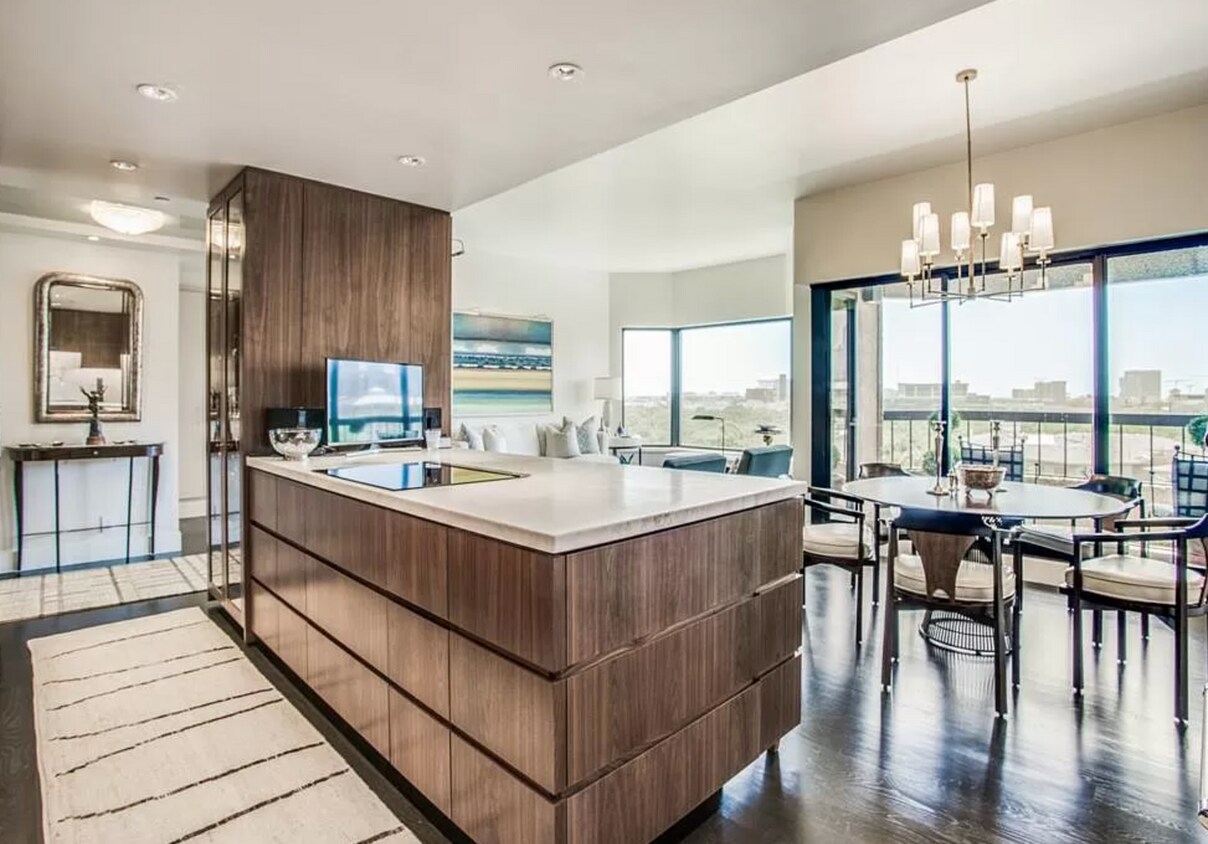 Foto principal - 3030 McKinney Ave