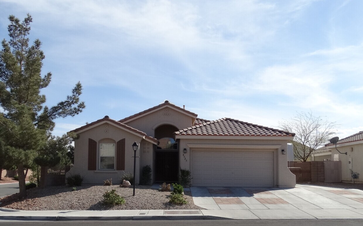 8325 Jo Marcy Dr, Las Vegas, NV 89131 House Rental in Las Vegas, NV
