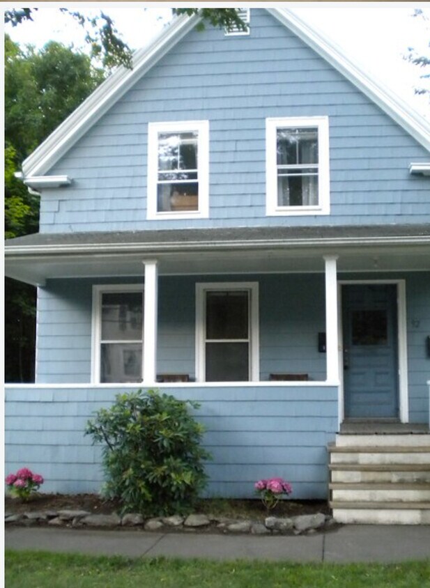 Primary Photo - 92 Bedford St